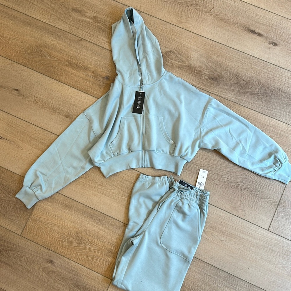 Gilly Hicks Cloud Blue Sweat Set